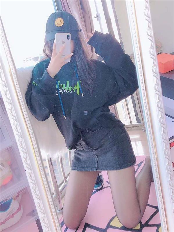 高颜值啪起来很舒服的小颜